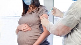 Studiu // Vaccinarea împotriva COVID-19 a gravidelor ar putea oferi protecţie copiilor